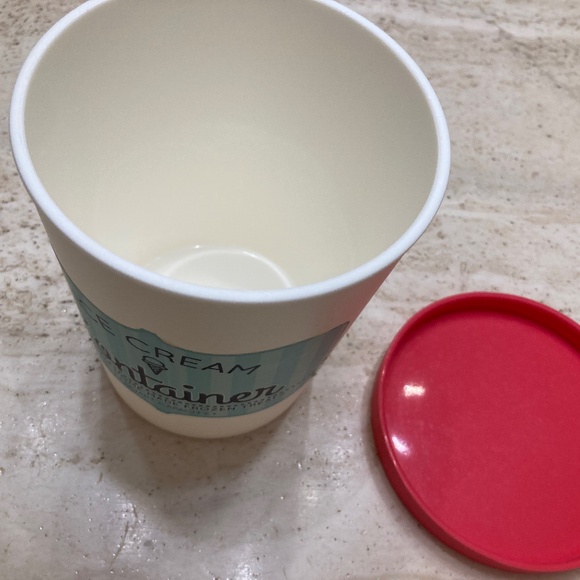 Ice Cream Container - Picture 2 of 4